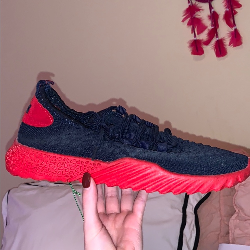 NEVER WORN, Vegoplus navy and red sneakers
